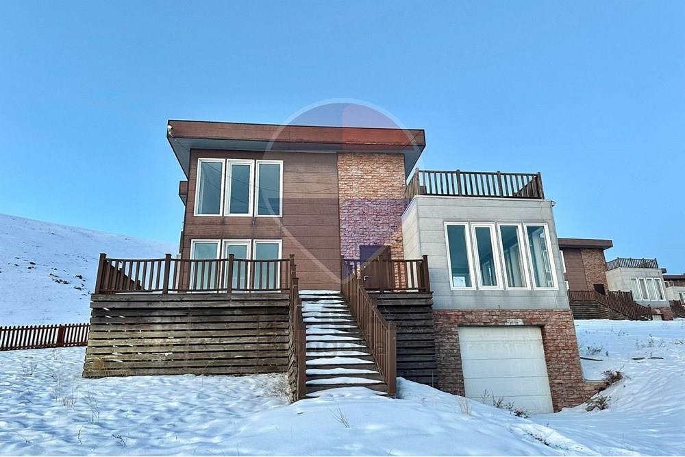 Residential - Two Level House - Sukhbaatar, Mongolia - MN - 591136239_1522707382120044_4526506106073537632_n.jpg - 119012085-371