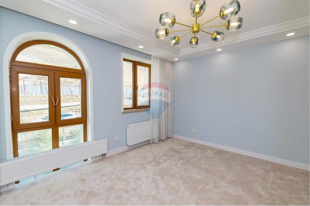 Residencial - Casa en dos niveles - Хан-Уул, Монгол - MN - Messenger_creation_03775720-6978-438B-B805-6248A5FAC2E6.jpeg - 119012099-171