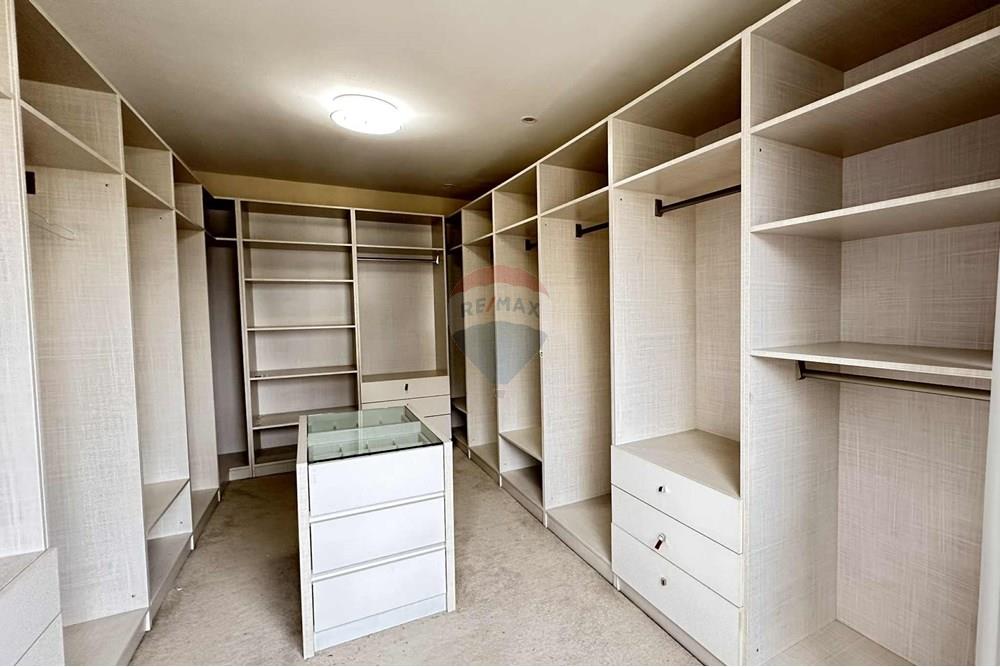 Residential - Duplex - Khan-Uul, Mongolia - MN - 430c31c3-3919-4bee-91d4-37d0aa54a723.jpg - 119012403-1