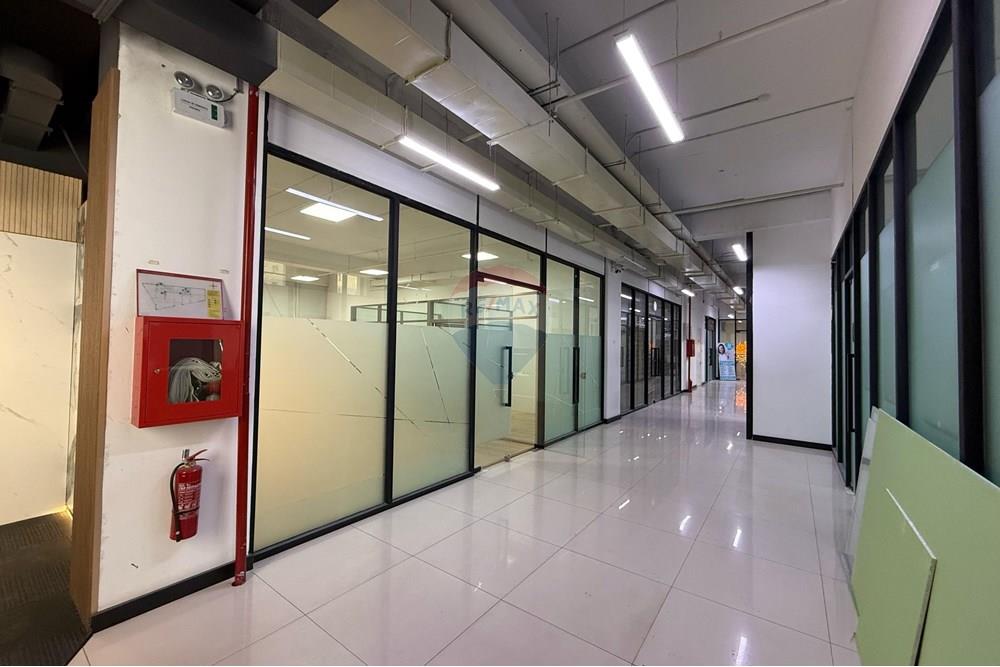 Commercial - Office - Khan-Uul, Mongolia - MN - att.OWJZbWimb3UjABzphDC0xM0ubuASKkARMqFx674tubU.JPG - 119012103-679