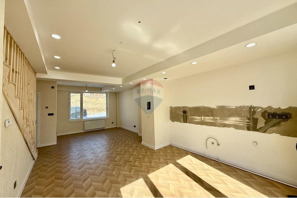 Residential - Townhouse - Khan-Uul, Mongolia - MN - e646e110-df34-49bc-968c-4758863cc099.jpeg - 119012100-229