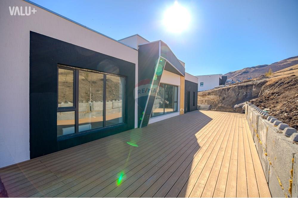 Residential - Two Level House - Khan-Uul, Mongolia - MN - 509438688_1350577046035183_4515514854027367685_n.jpg - 119012362-91