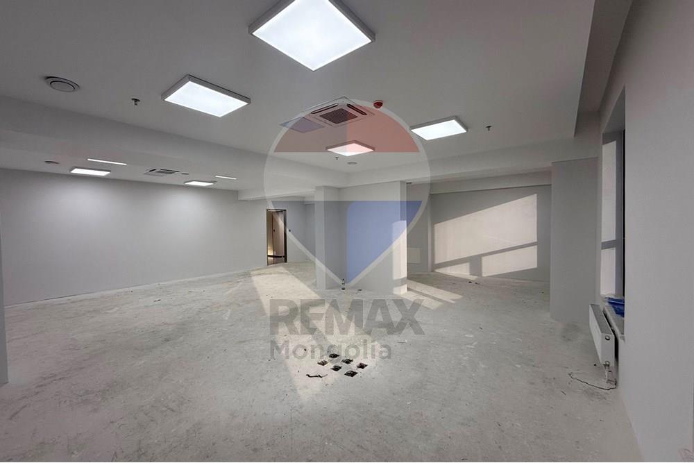 Commercial - Office - Khan-Uul, Mongolia - MN - 605776891_735841149573585_8866369564370736034_n.jpg - 119012369-223