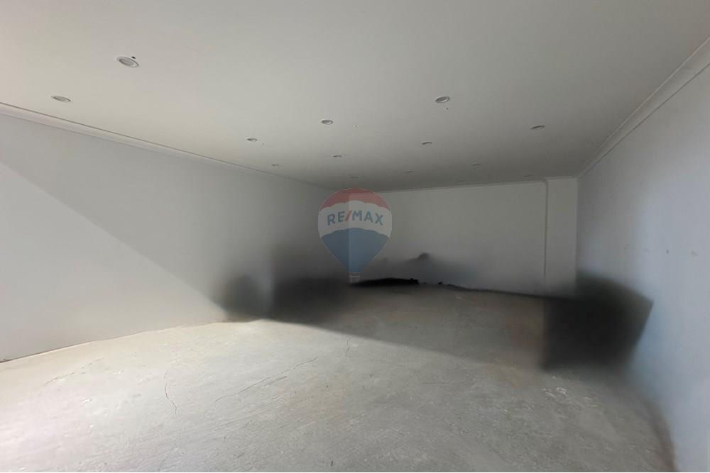 Commercieel - Laden/Einzelhandel - Баянзүрх, Монгол - MN - IMG_0205.jpeg - 119012221-511