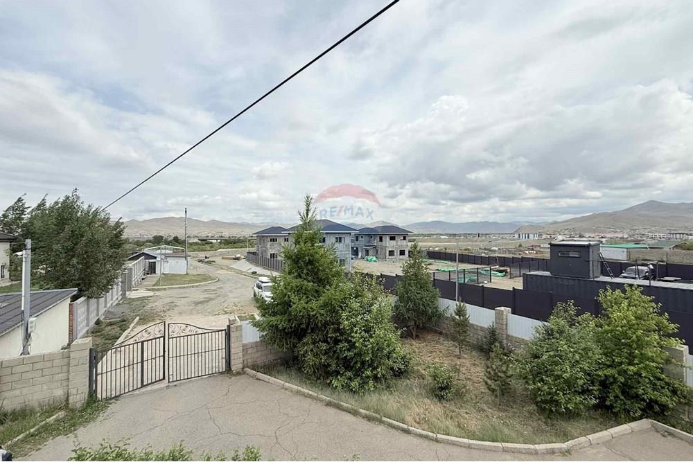 Wohnung - Haus mit zwei Ebenen - Баянзүрх, Монгол - MN - 08aead11-9bb6-42b9-881a-f7f6d284f230.jpg - 119030105-93