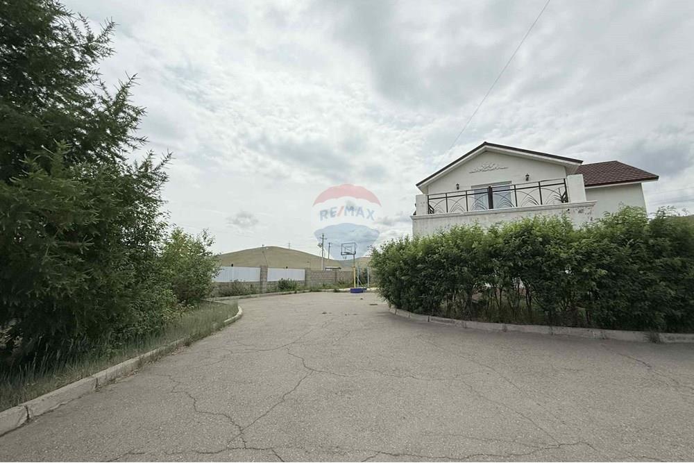 Wohnung - Haus mit zwei Ebenen - Баянзүрх, Монгол - MN - a6881a05-f98a-4e4b-99af-e2a58ae756ec.jpg - 119030105-93