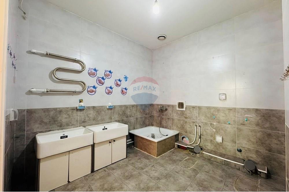 Commercial - Commercial/Retail - Khan-Uul, Mongolia - MN - 485731369_643369631886301_667031781433878930_n.jpg - 119012235-160