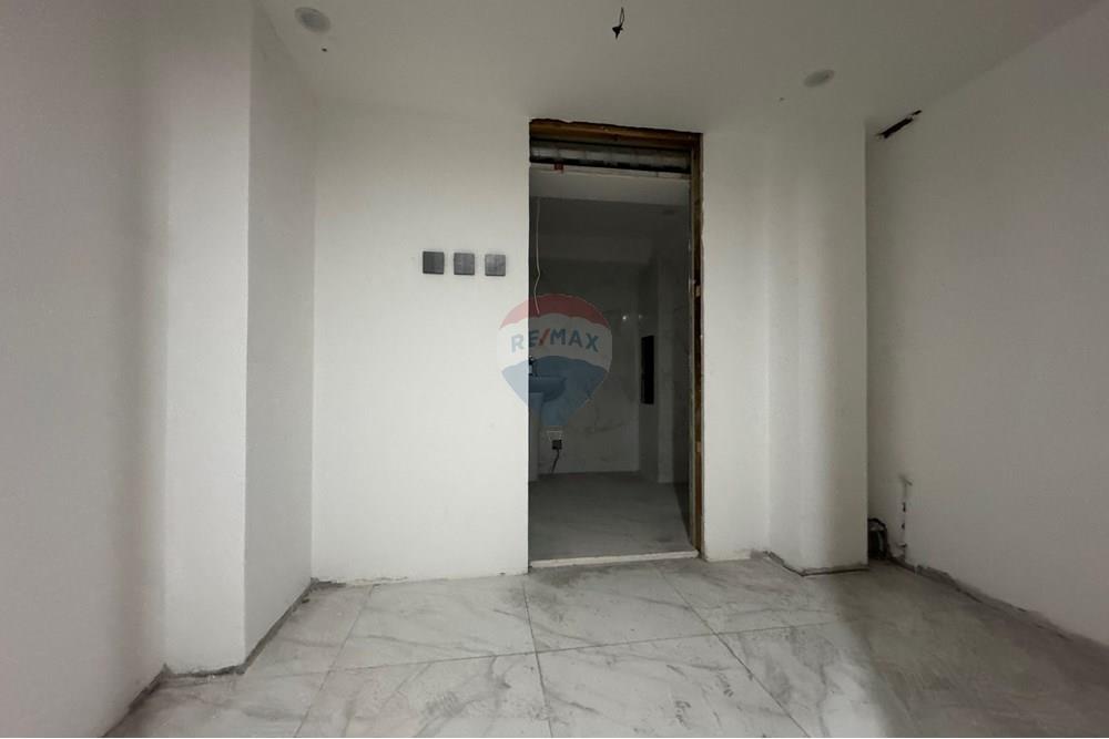 Commercieel - Laden/Einzelhandel - Баянзүрх, Монгол - MN - IMG_0198.jpeg - 119012221-511