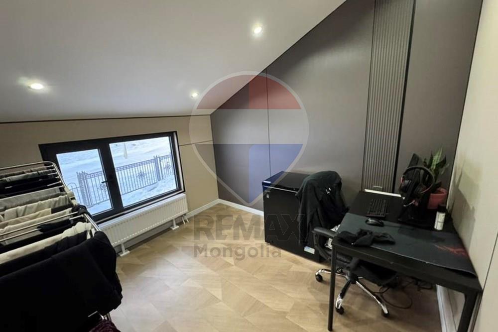 Residencial - Casa en dos niveles - Баянзүрх, Монгол - MN - 614238841_3210827702429906_4110609574183839281_n.jpg - 119012351-87