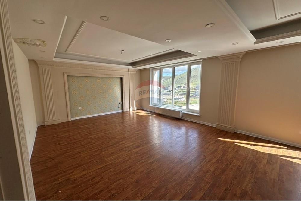 Residential - Townhouse - Khan-Uul, Mongolia - MN - viber_image_2025-10-05_18-35-45-480.jpg - 119012347-49