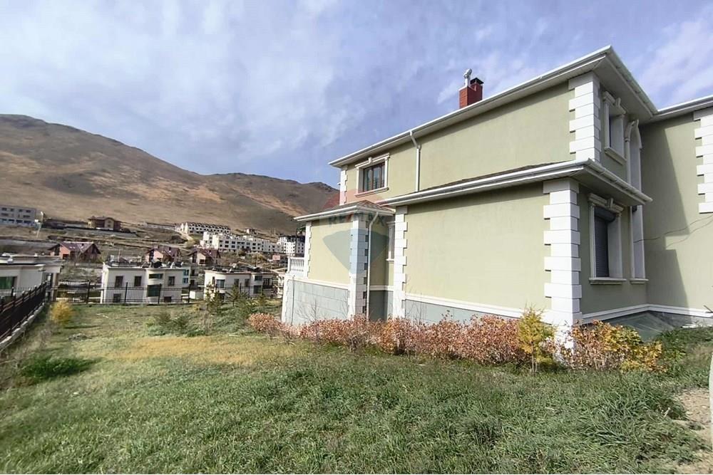 Residencial - Casa en dos niveles - Хан-Уул, Монгол - MN - 554197916_734745622922902_7467446480566187837_n.jpg - 119012099-171