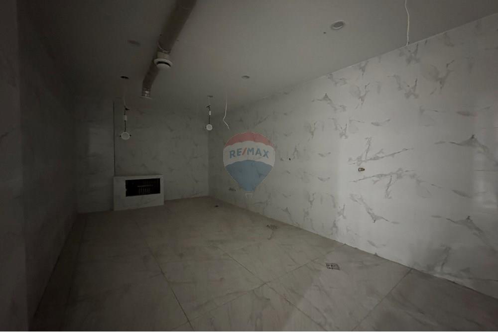 Commercieel - Laden/Einzelhandel - Баянзүрх, Монгол - MN - IMG_0199.jpeg - 119012221-511