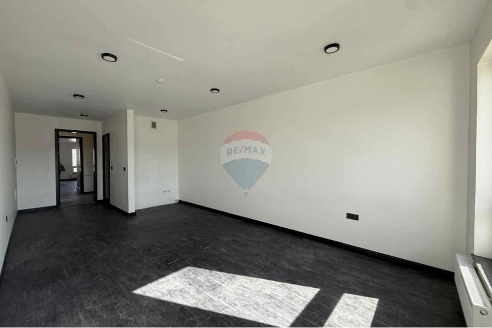 Comercial - Oficina - Баянгол, Монгол - MN - 545597430_3080443785468299_2103416885612757342_n.jpg - 119012351-84