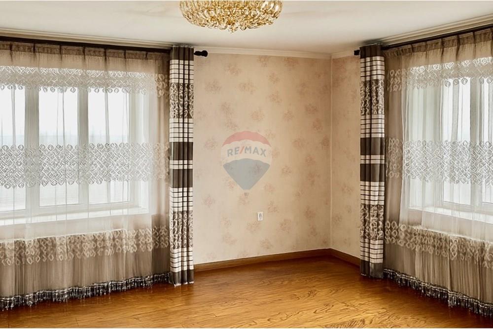 Residential - Two Level House - Songinokhairkhan, Mongolia - MN - 259B6098-8FF3-4342-BF5D-FFDA36E9AE79.jpg - 119012131-230