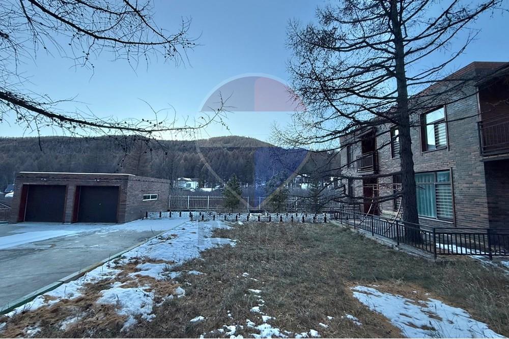 Residential - Two Level House - Sukhbaatar, Mongolia - MN - IMG_9309.jpeg - 119012321-58