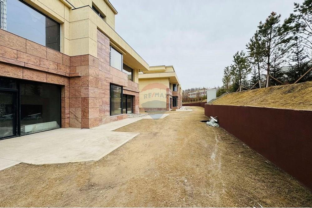 Residential - Townhouse - Bayanzurkh, Mongolia - MN - 491327585_1697310994500591_3999719555683448637_n.jpg - 119030102-389