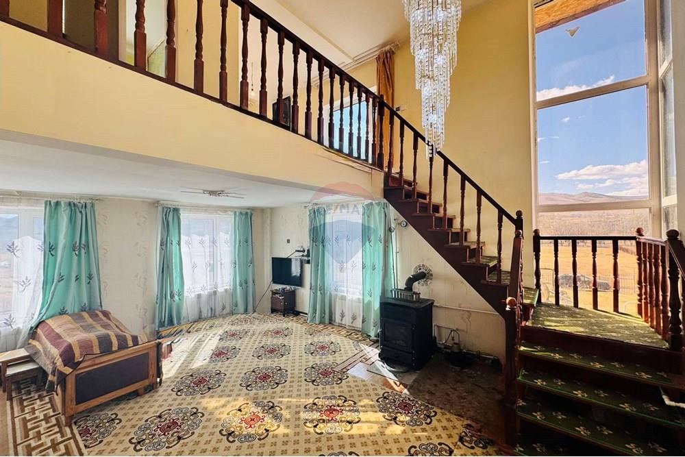 Résidentiel - Maison sur deux niveaux - Баянзүрх, Монгол - MN - 494867862_1430915231371575_6962450326944899610_n.jpg - 119012241-181