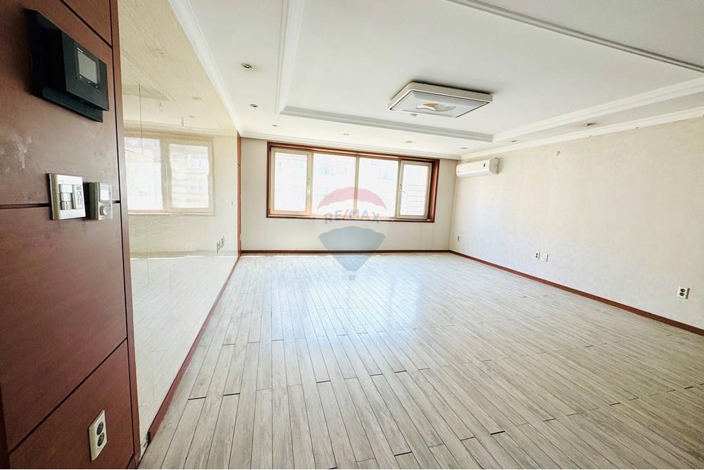 Residential - Condo/Apartment - Bayanzurkh, Mongolia - MN - IMG_3285.jpg - 119012367-18