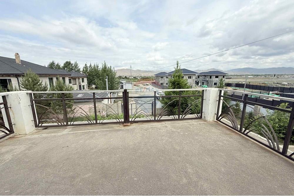 Wohnung - Haus mit zwei Ebenen - Баянзүрх, Монгол - MN - 542684a6-b31d-4a41-8944-849b8118eabc.jpg - 119030105-93