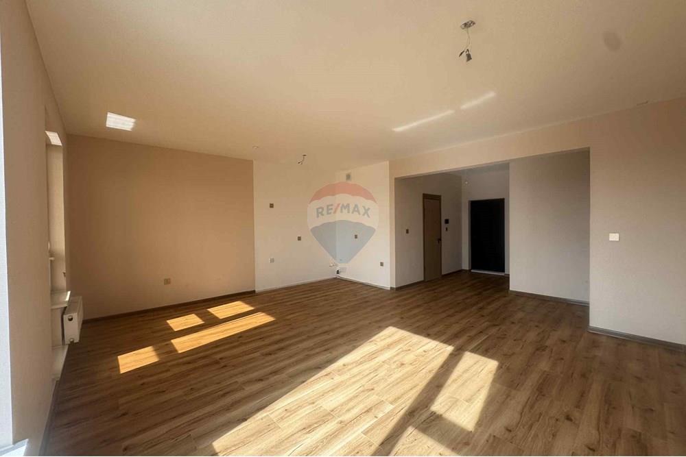 Residential - Condo/Apartment - Khan-Uul, Mongolia - MN - e2fb794d-e262-400c-bd49-d6955261c4df.jpeg - 119012121-680