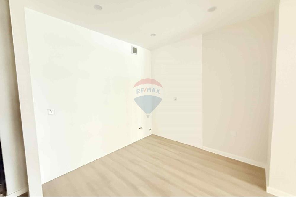 Residential - Condo/Apartment - Sukhbaatar, Mongolia - MN - 2c50e5fe-63de-4a69-8ee2-5ebd431428e6.jpg - 119012252-112