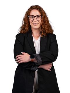 Carolina Magalhães - Universal