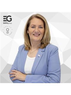 Simone Whittaker - Mercado