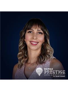 Associate - Jacinta . - Prestige
