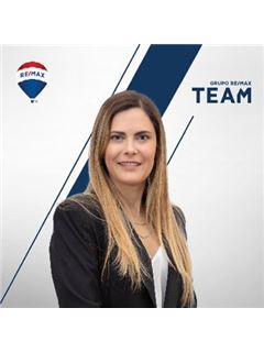 Mirela Barros - Team