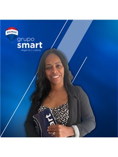 Heloneide Nonó Heloneide Nonó - Albufeira Smart