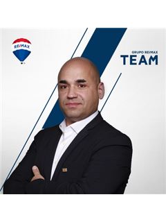 Paulo Costa - Team