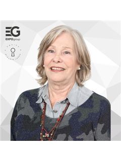 Cecília Costa - Mercado