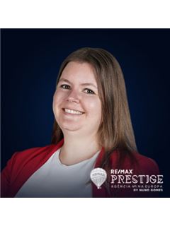 Mónica Araújo - Prestige