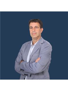 Carlos Pereira - Passion Center