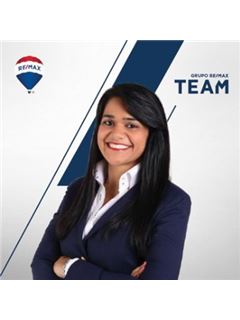 Sara Ali - Team