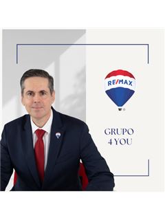 Broker/Owner - Norberto Massa - 4 You