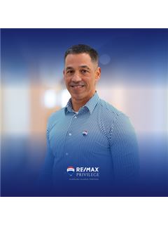 Lucas Brito - Privilege