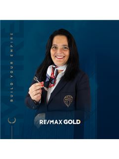 Sofia Pedroso - Gold