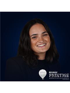 Associate - Joana Pedro - Prestige