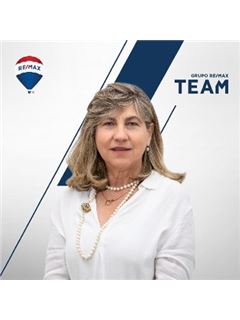 Maria Russell - Team