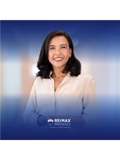 Raquel Pimenta - Privilege