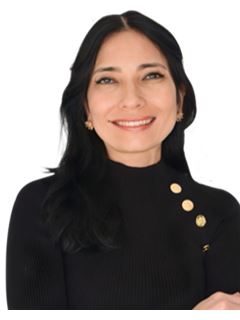 Patrícia Kikuti - Universal