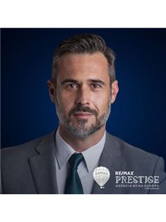 Tiago Mogas - Prestige