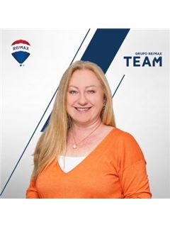 Magdalena Pires - Team Forever