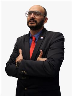 Cesar Siqueira - RE/MAX - White II