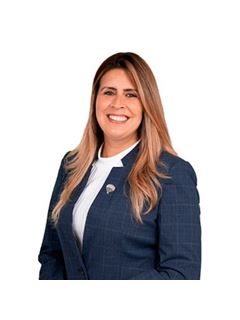 Michelle Freitas - Universal