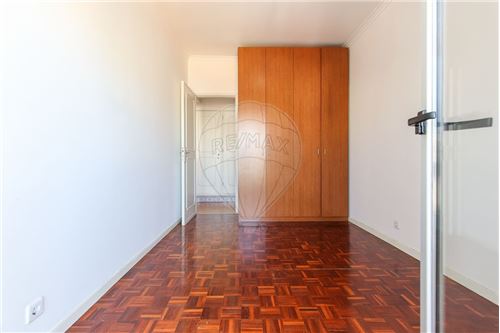 Residential - Condo/Apartment - T2 - Agualva e Mira-Sintra, Sintra - PT ...