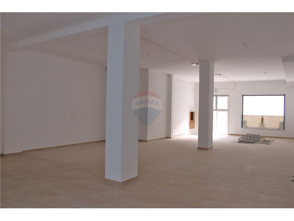 Commercial/Retail - For Sale - Alenquer (Santo Estêvão e Triana), Alenquer - 3 - 120611193-193