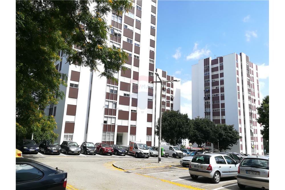 Apartamento - T2 - Venda - Santo António dos Cavaleiros e ...