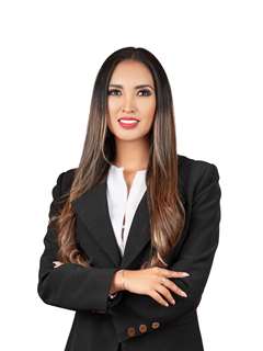 Associate in Training - Mariana Andrea Gutierrez Torrico - RE/MAX Uno